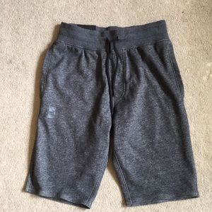 Under Armour 10” shorts NWT